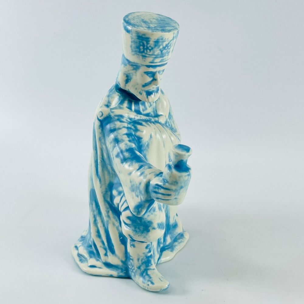 Holland Ceramic Nativity Kneeling Wise Man King Figurine 7in Blue White Vintage